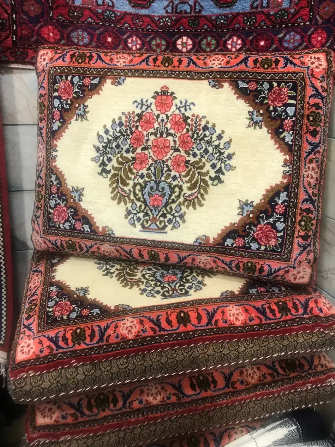 پشتی دست بافت|پشتی|سنندج, |دیوار