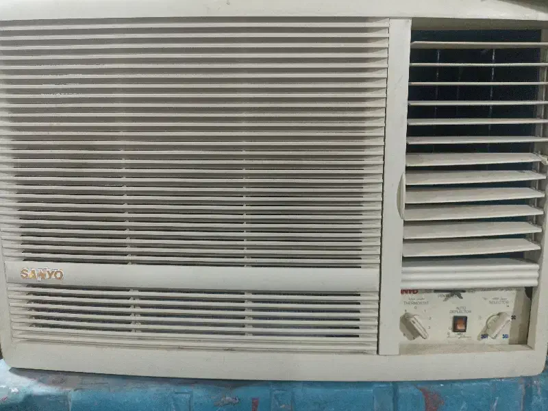 کولر گازی پنجره ای|کولر گازی و فن‌کوئل|بم, |دیوار