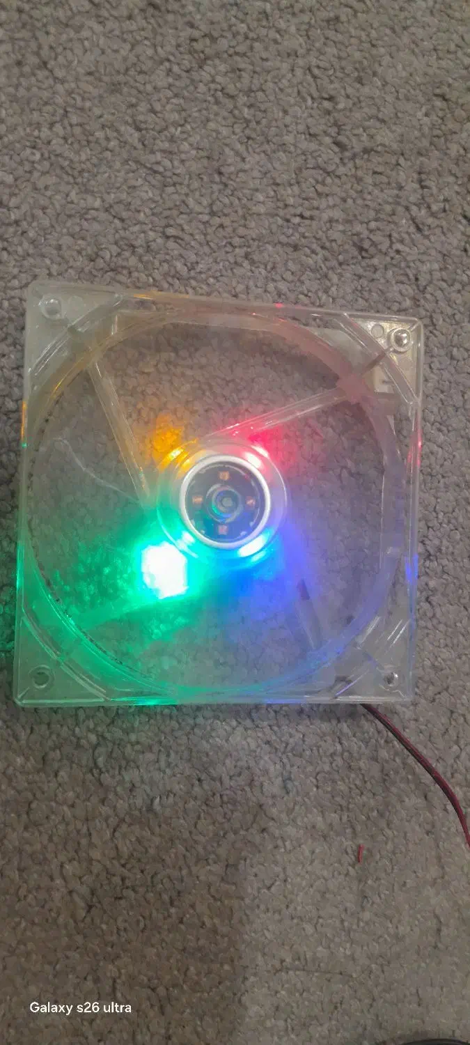 فن .|پنکه و تصفیهکنندهٔ هوا|قم, سعادتی|دیوار