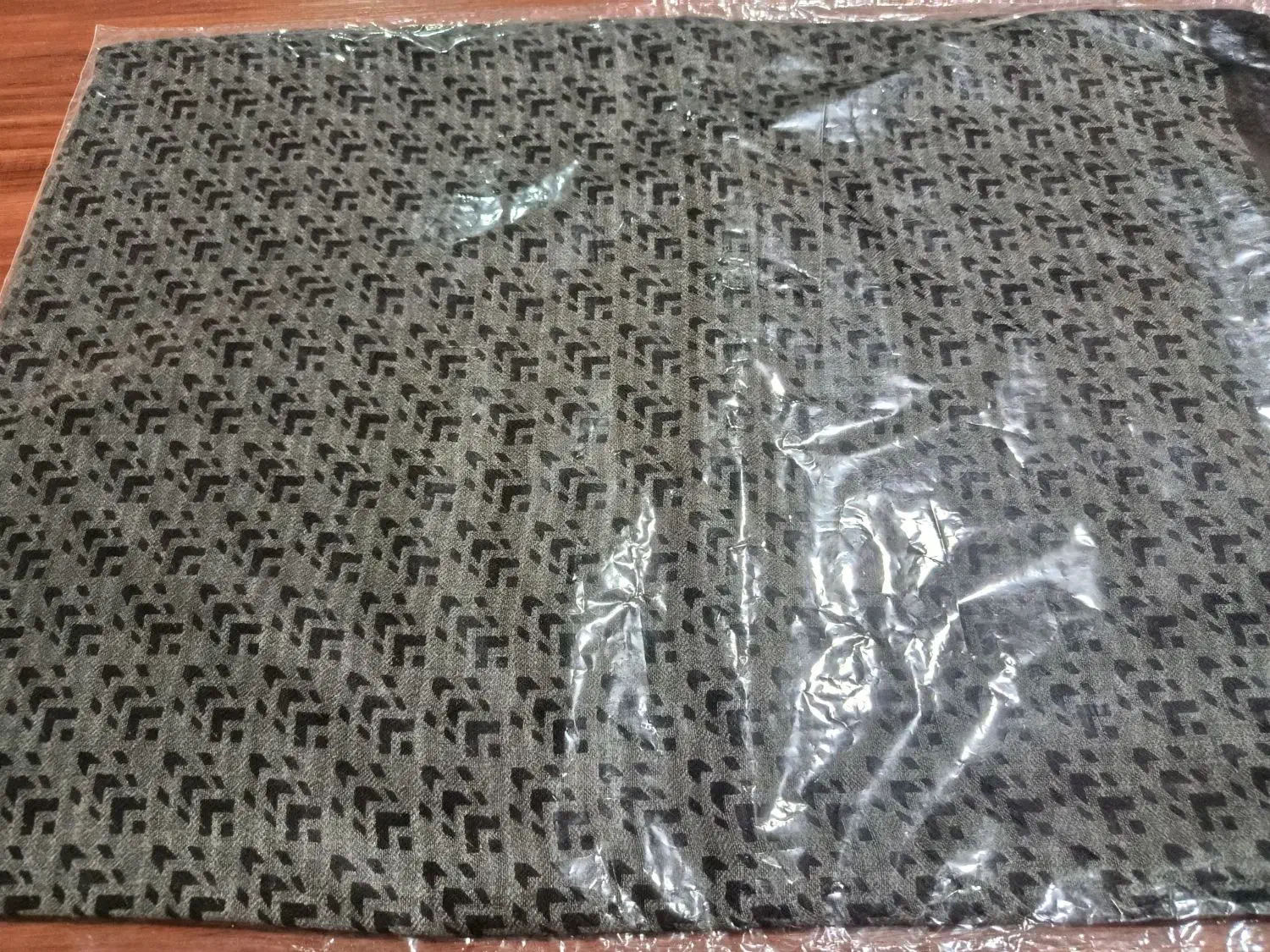 فروش انواع شال و روسری|لباس|ازنا, |دیوار