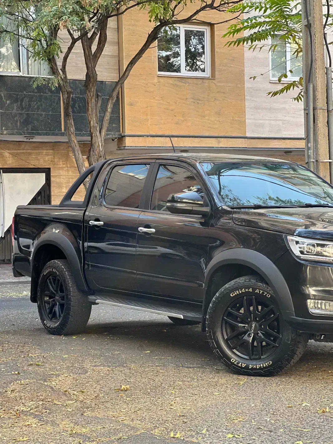 کی ام سی t8 مدل ۱۴۰۲|خودرو سواری و وانت|تبریز, |دیوار