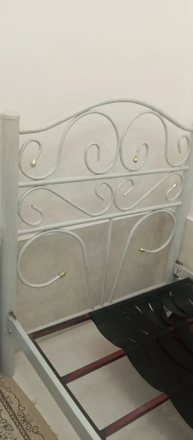 تخت جوان کاملا سالم|تخت و سرویس خواب|زنجان, |دیوار