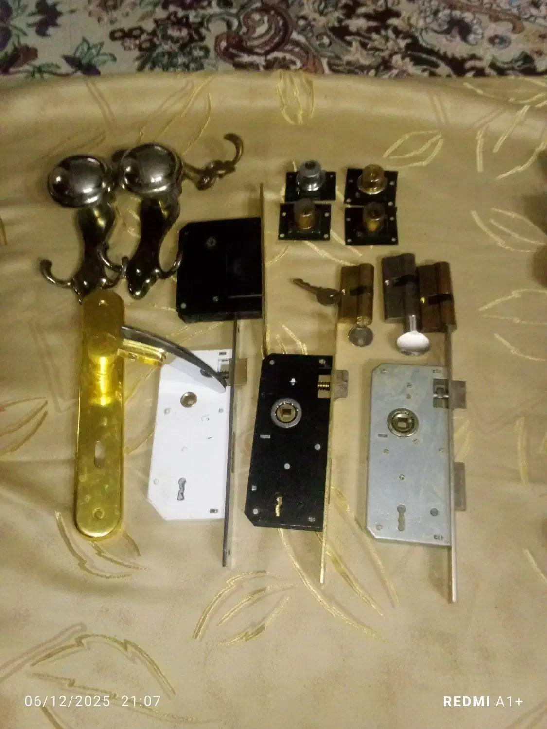 لوازم انباری|کلکسیون اشیاء عتیقه|تهران, مشیریه|دیوار