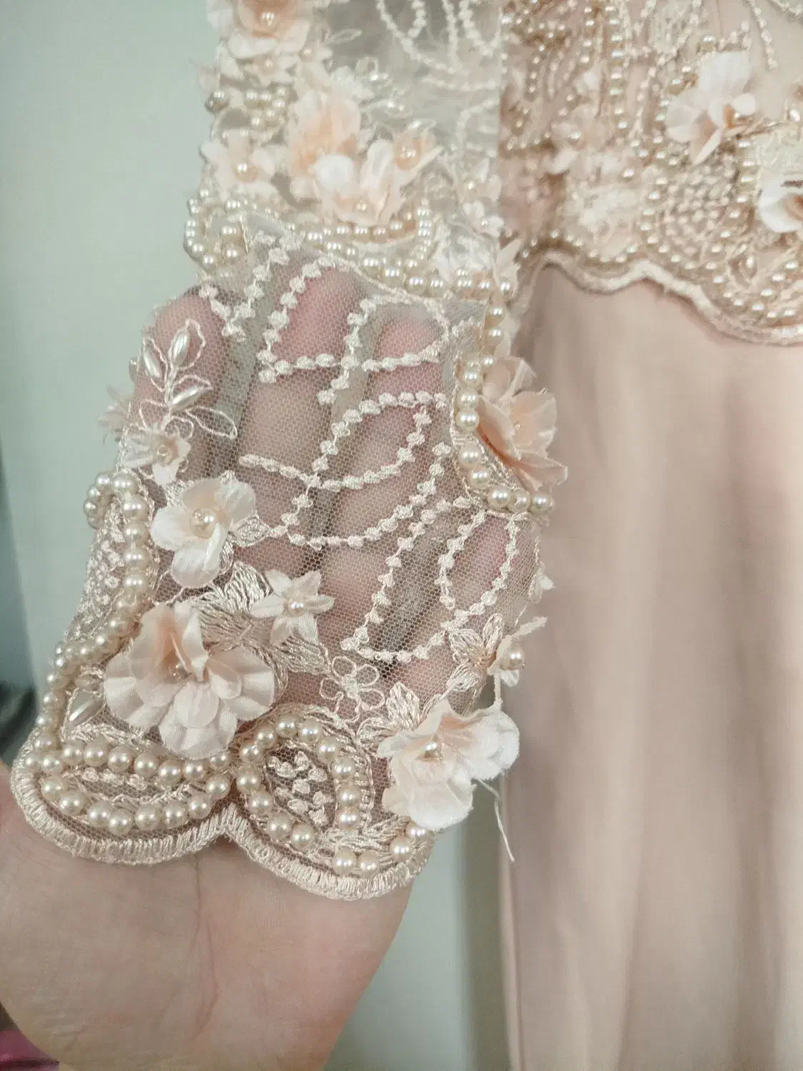 لباس شب|لباس|گلستان (تهران), |دیوار