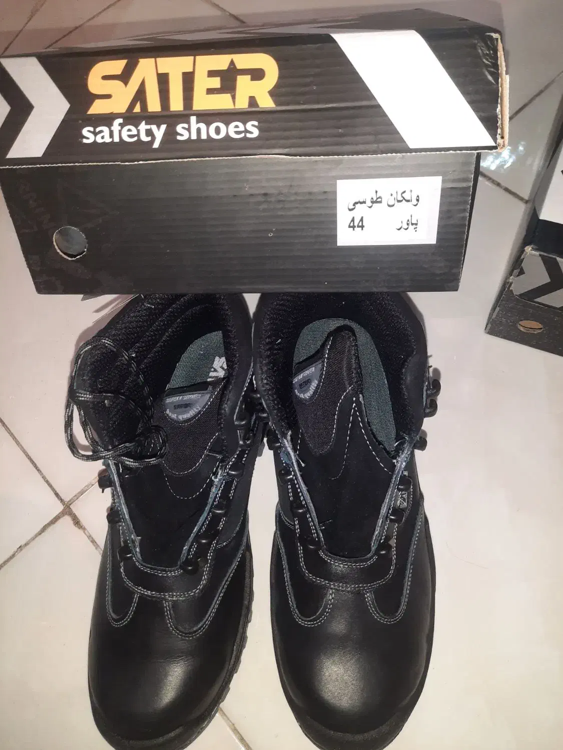 کفش ۴۴|کیف، کفش، کمربند|جم, |دیوار