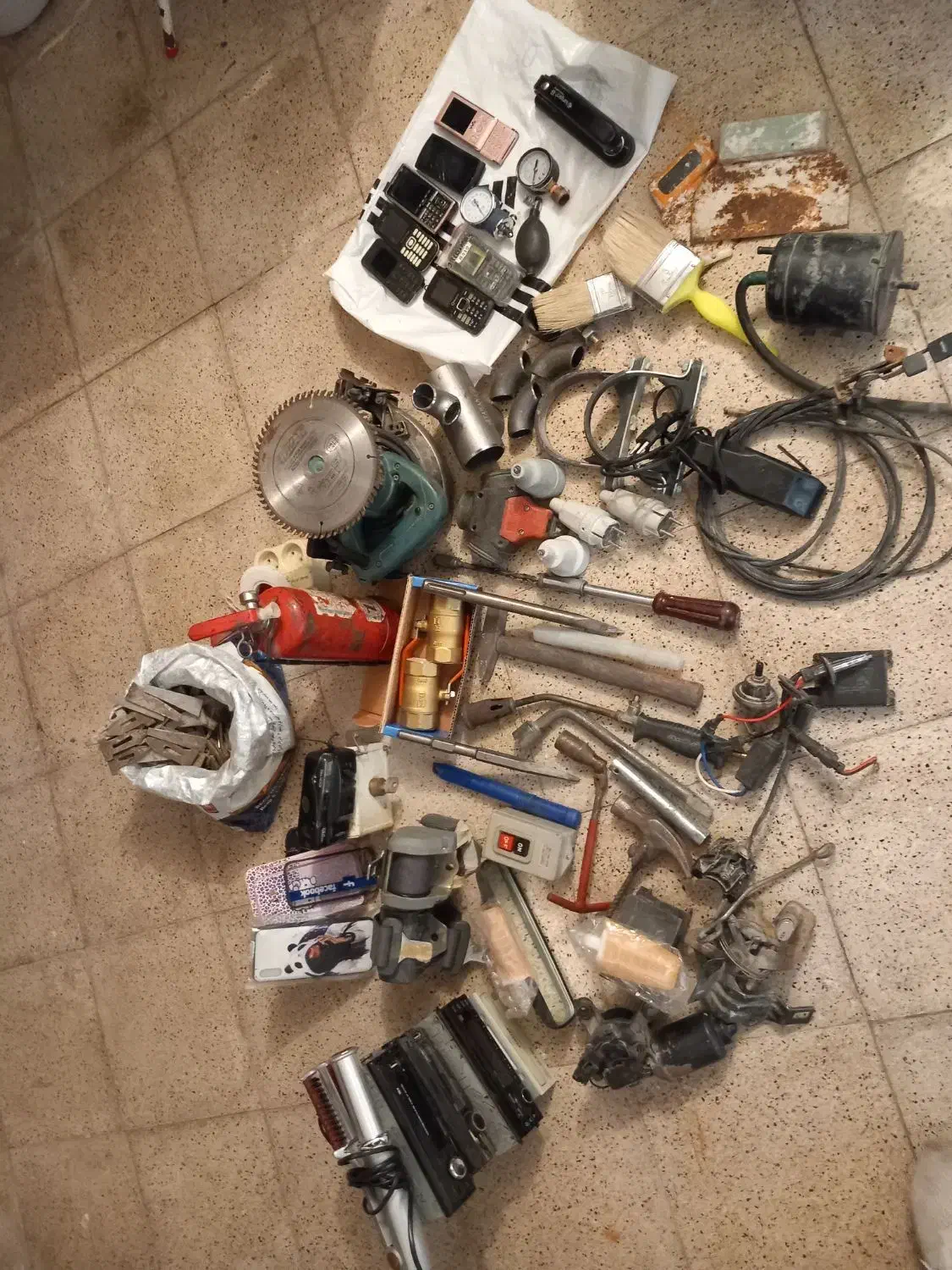 انواع ابزارآلات|ابزارآلات|خوی, |دیوار