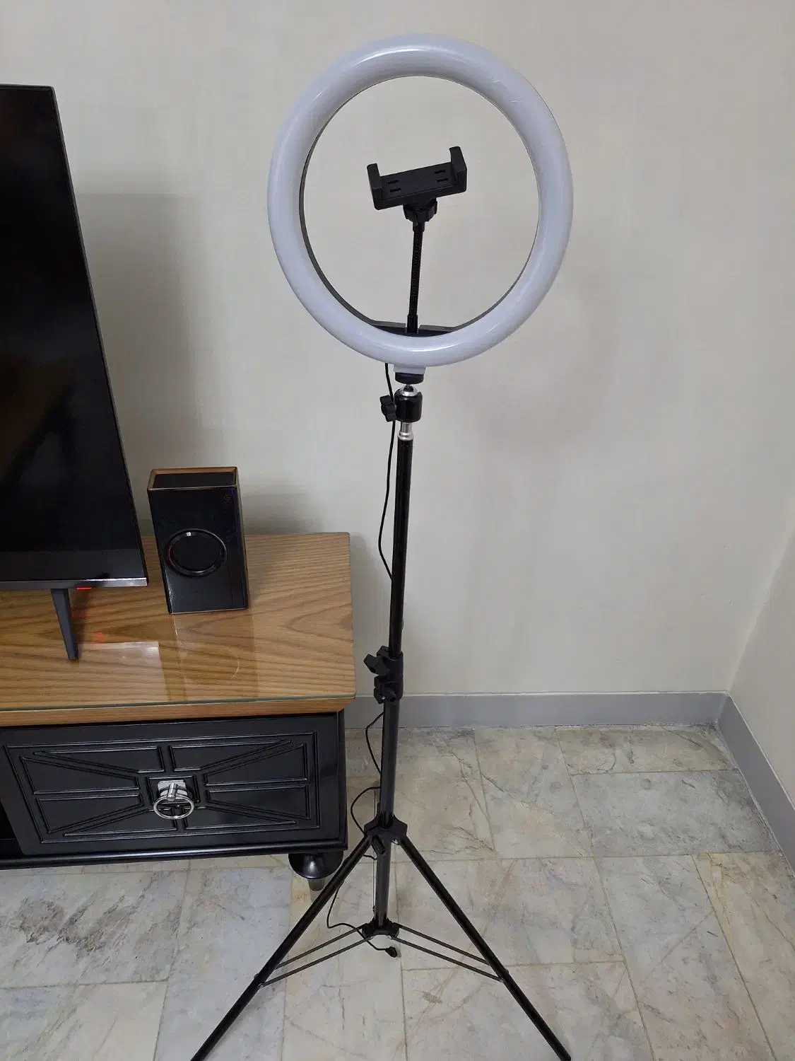 رینگلایت به همراه سه پایه بلند|دوربین عکاسی و فیلم‌برداری|شهریار, شهریار|دیوار