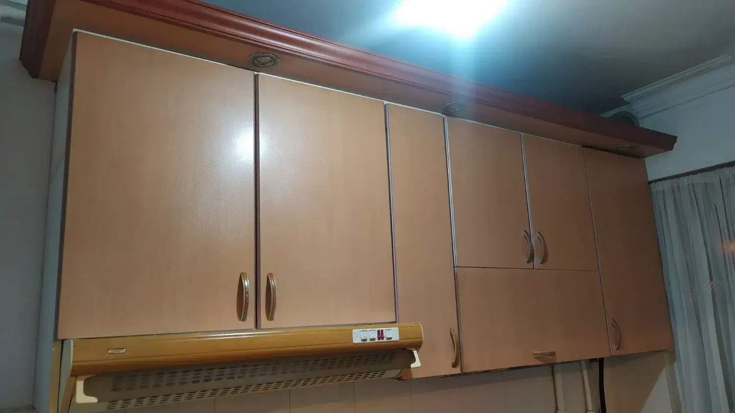 فروش کابینت و هود به علت بازسازی|مصالح و تجهیزات ساختمان|رشت, نیکمرام|دیوار