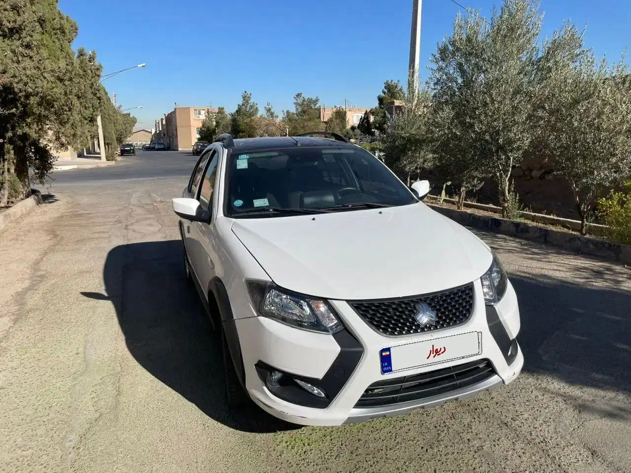 کوییک سفارشی SRسفید تک برگ سند|خودرو سواری و وانت|تفت, |دیوار