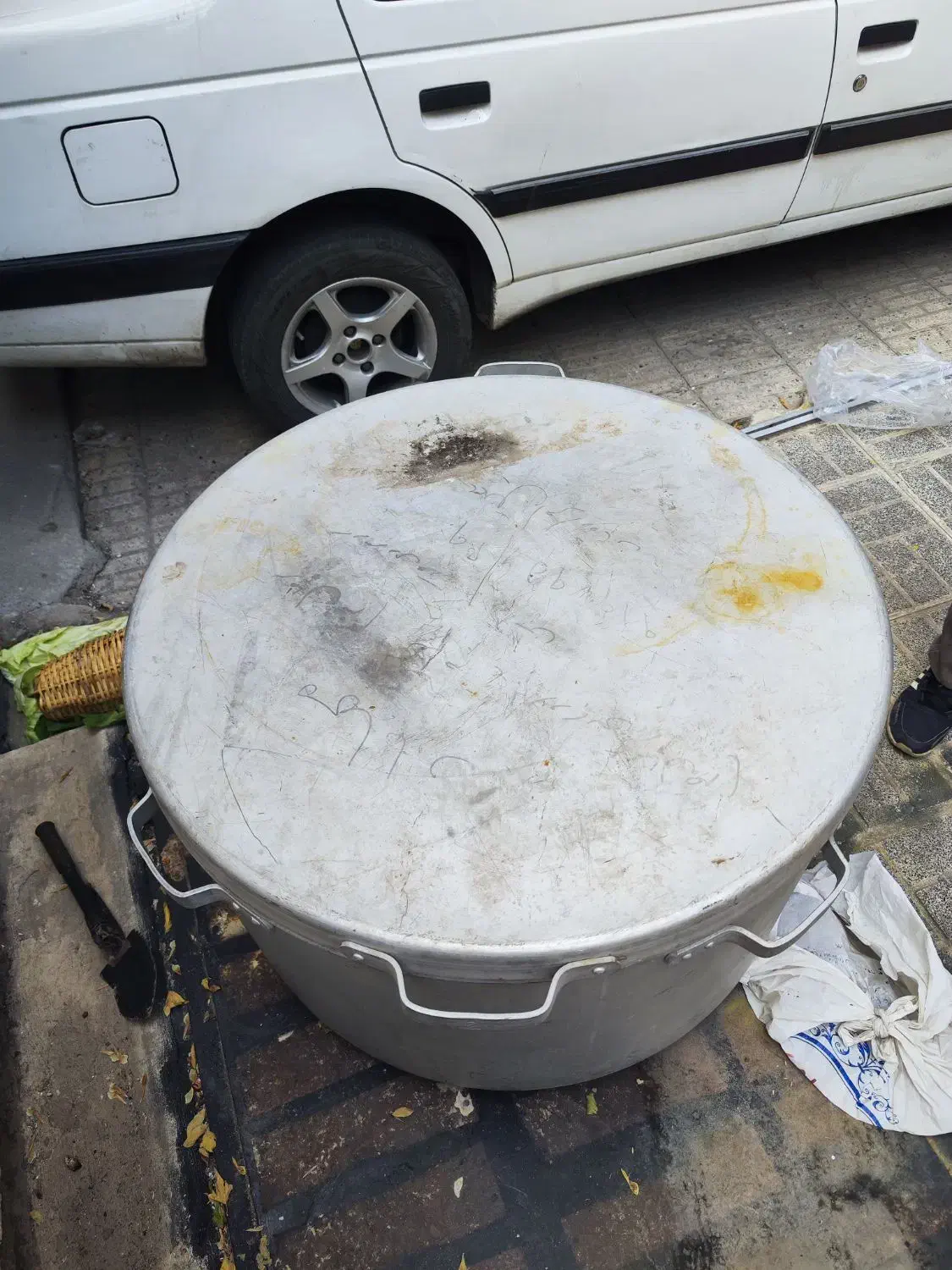 دیگ|ظروف پخت‌وپز|مهاباد (آذربایجان غربی), |دیوار