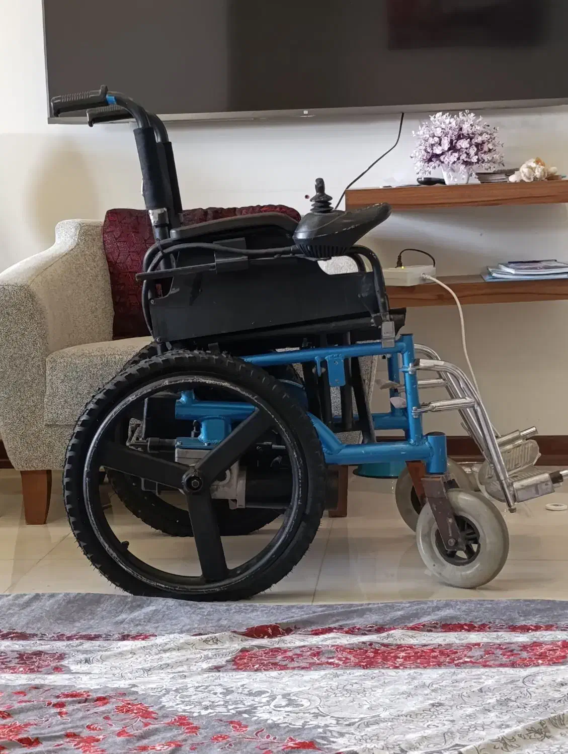 نیازمند پرستار خانم شبانه روزی|استخدام درمانی، زیبایی، بهداشتی|تهران, شهرک چیتگر|دیوار