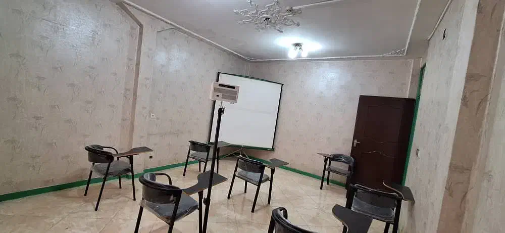 اجاره کلاس آموزشی، جلسات کنفرانس، آموزشگاه|اجارهٔ کوتاه‌مدت دفتر کار و فضای آموزشی|اهواز, نادری|دیوار