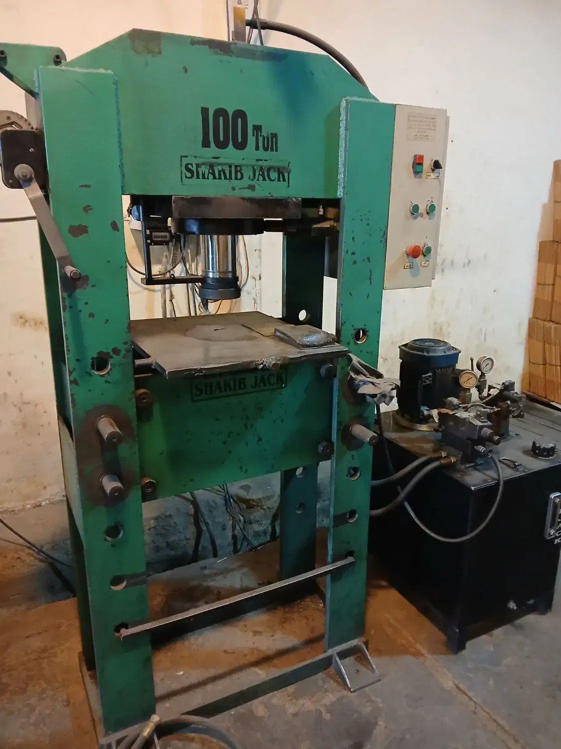 فروش پرس دروازه ای هیدرولیک برقی ۱۰۰ تن|ماشین‌آلات صنعتی|کرج, خرمدشت|دیوار