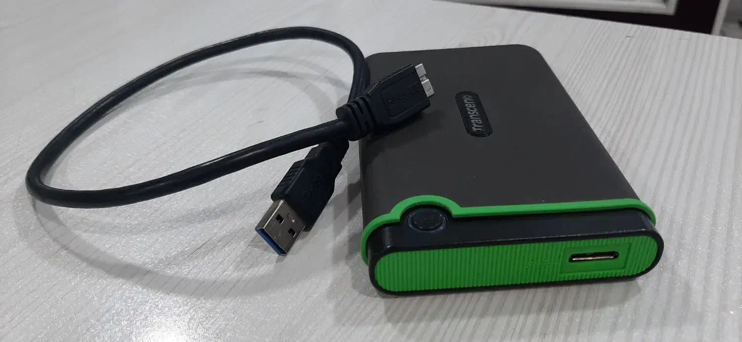 هارد اکسترنال بسیار کم کارکرد سلامت ۱۰۰٪|قطعات و لوازم جانبی رایانه|دزفول, |دیوار