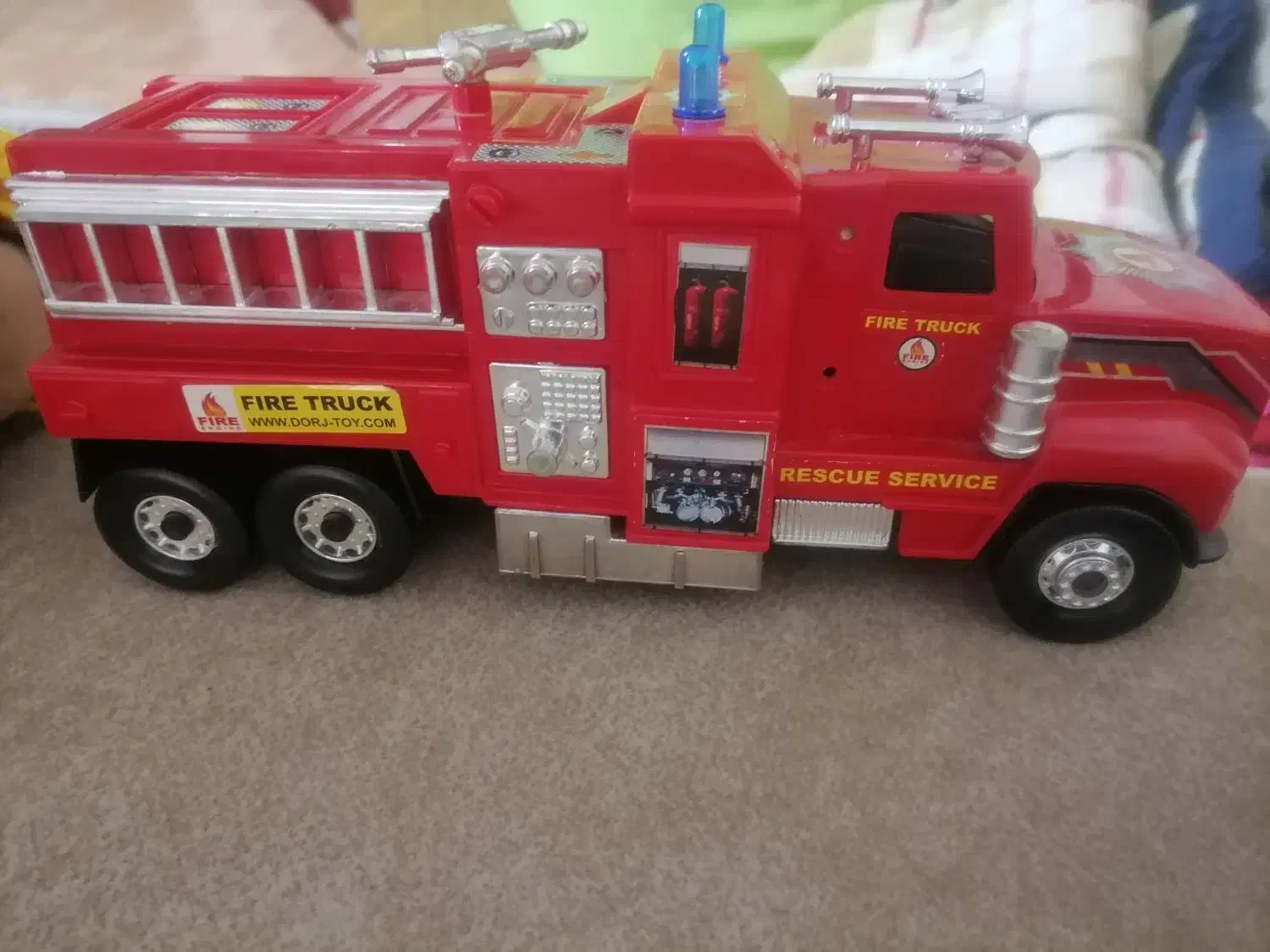 تعدادی اسباب بازی فرغون ماشین آتش نشانی|اسباببازی|شیراز, اصلاحنژاد|دیوار