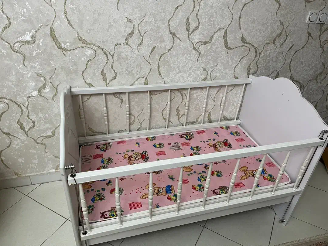 تخت و کمد و دراور|تخت و صندلی بچه|قزوین, |دیوار