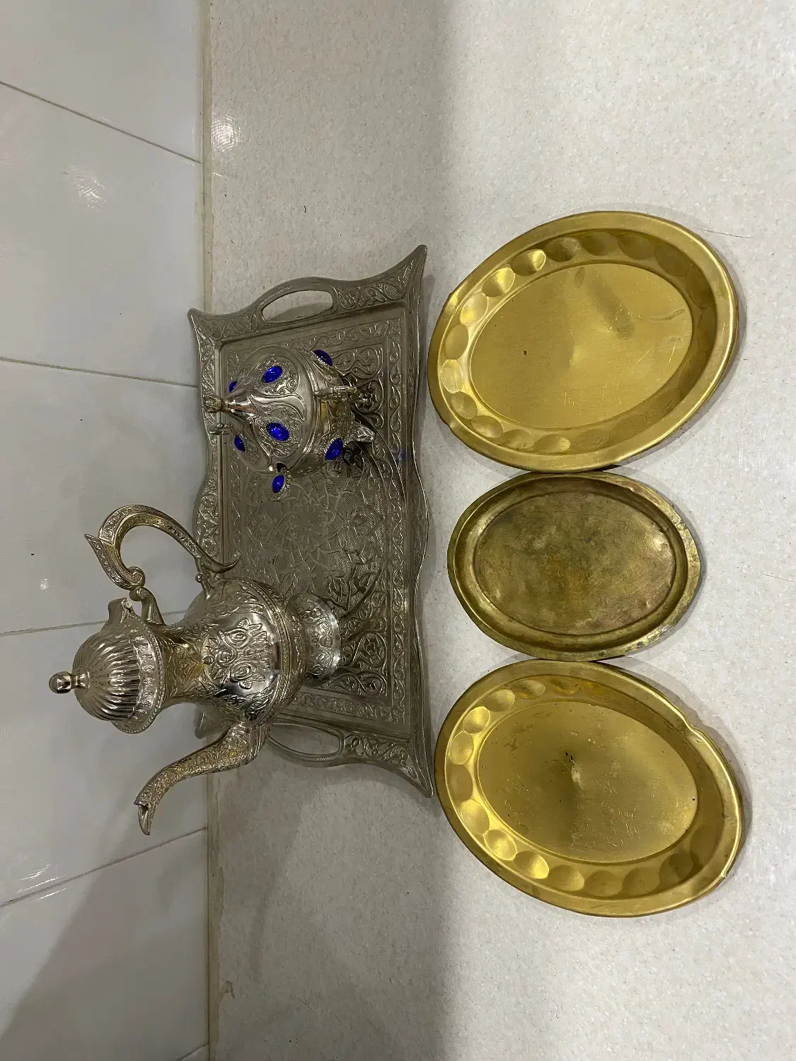 یک دست سینی،قندان،قهوه خوری استیل،۳ عدد ظرف برنجی|ظروف سرو و پذیرایی|بیرجند, |دیوار