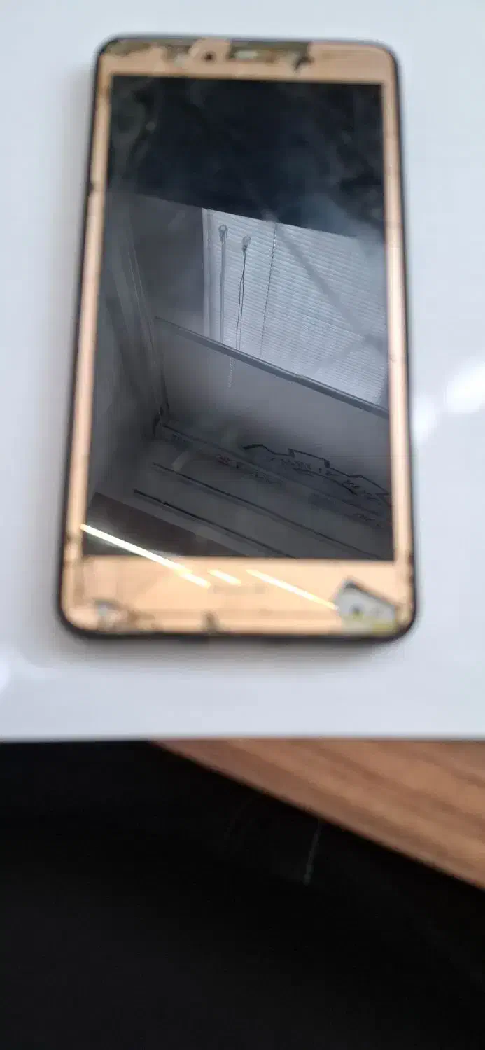 گوشی هنرx6 .... ال سی دی شکسته ولی تصور داره|موبایل|شاهینشهر, شهرک ردانی پور|دیوار