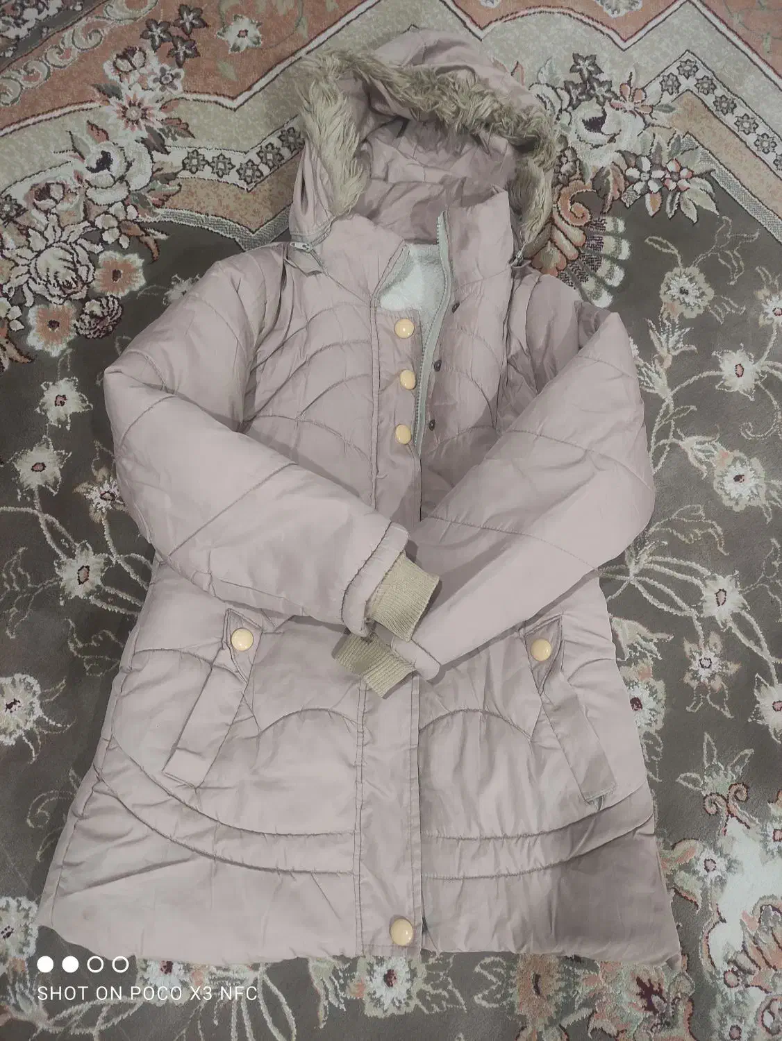 کاپشن کرمی|لباس|بندر ترکمن, |دیوار