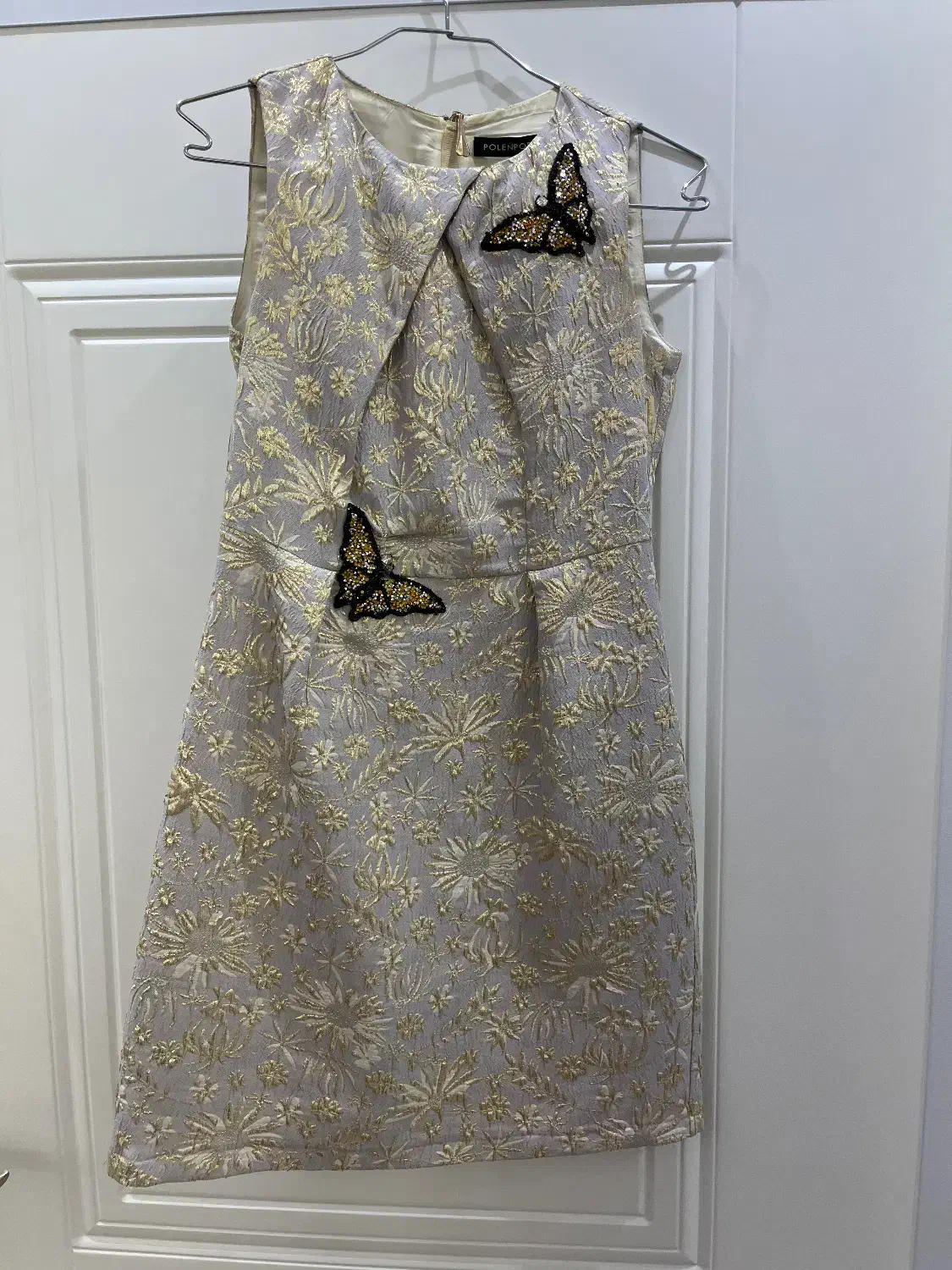 لباس زیبا|لباس|مراغه, |دیوار