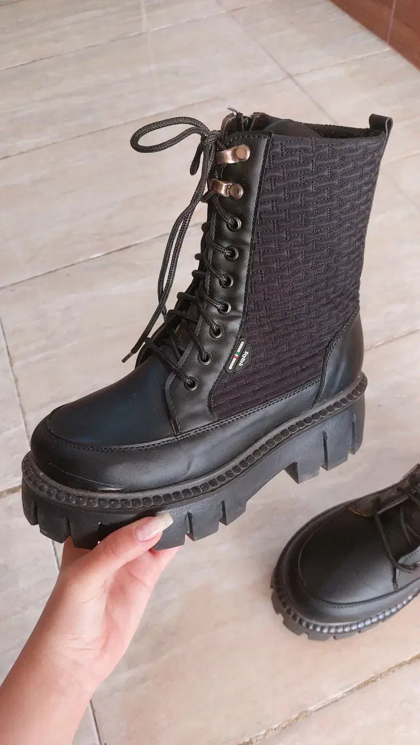 نیم بوت مشکی|کیف، کفش، کمربند|لاهیجان, جمهوری|دیوار