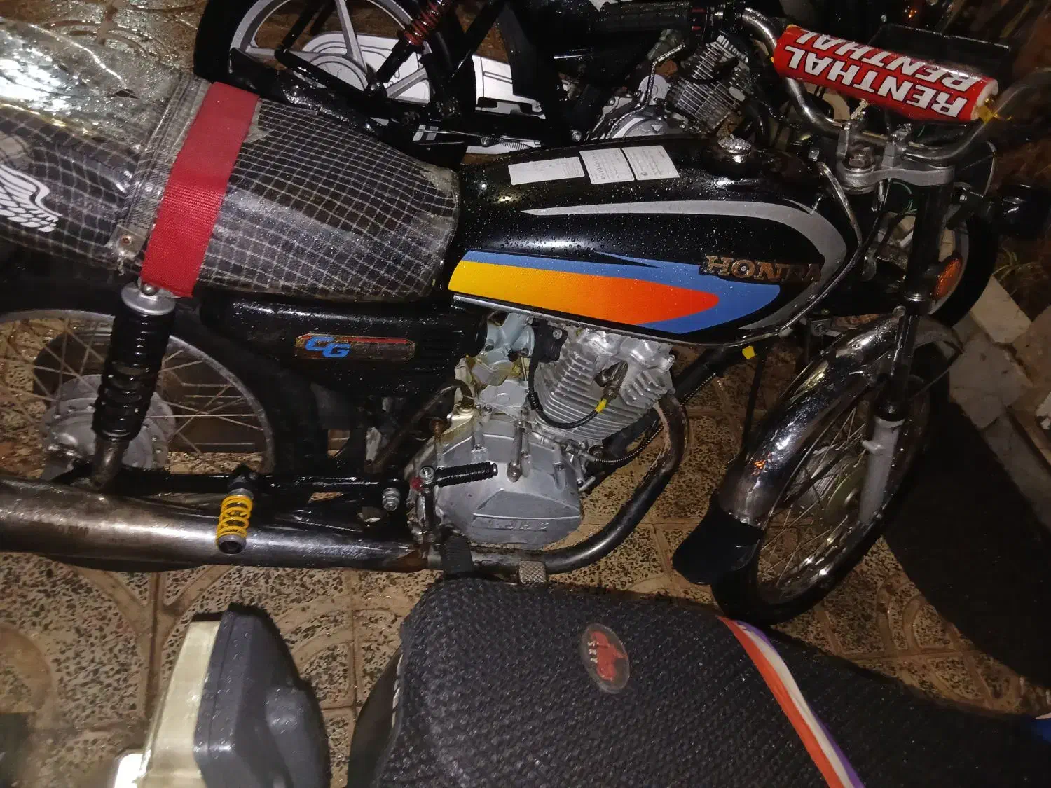 دوعدد موتور فروشی|موتورسیکلت|بوئین زهرا, |دیوار