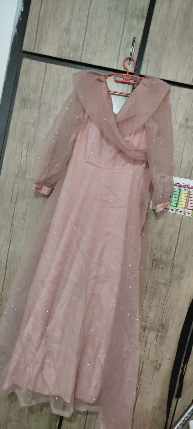 لباس مجلسی|لباس|مسجد سلیمان, |دیوار