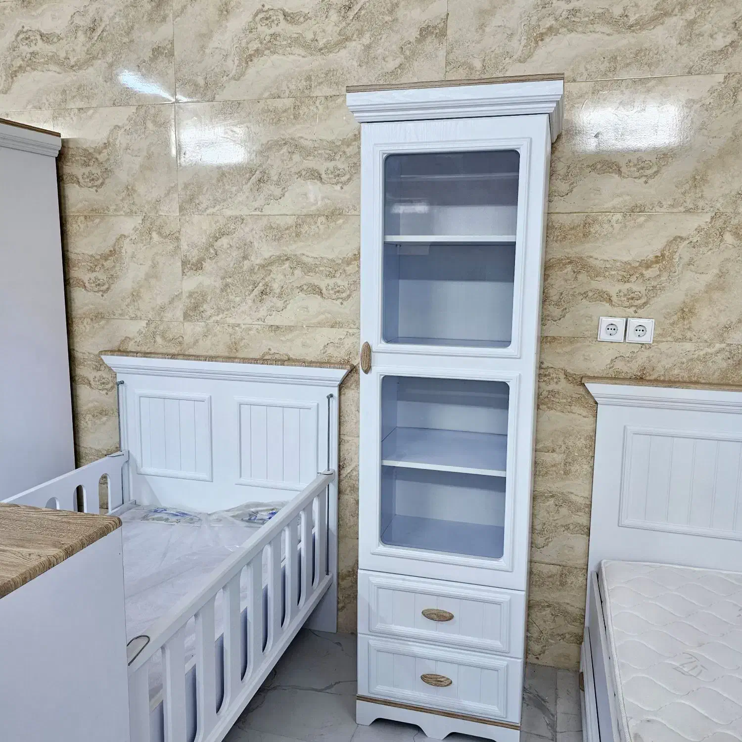 ویترین نما وکیوم قیمت فاکتور به دلیل تغییر شغل|مبلمان خانگی و میز عسلی|اهواز, دغاغله|دیوار