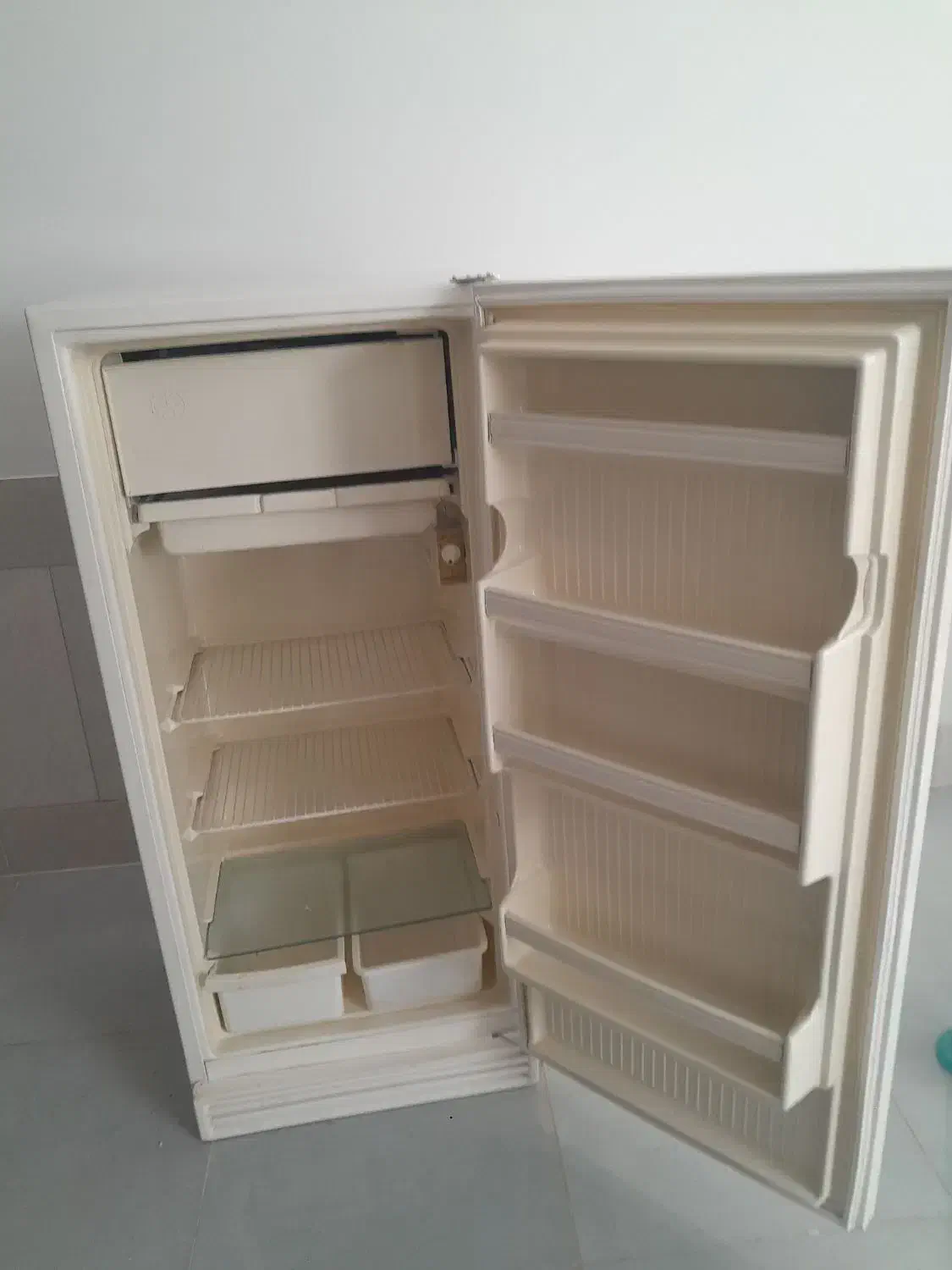 یخچال|یخچال و فریزر|قم, نیروگاه|دیوار