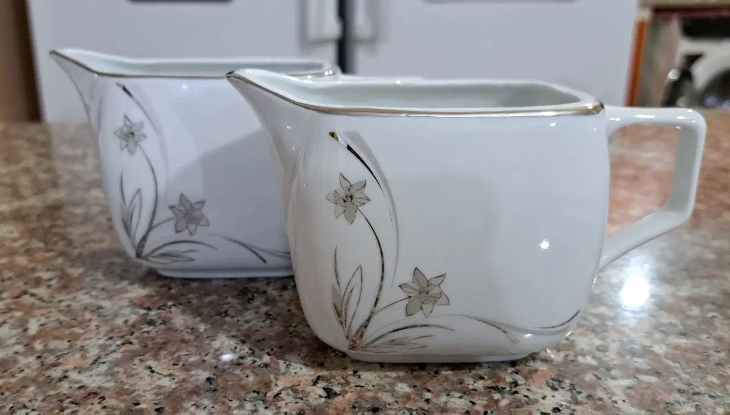 سرویس چینی مقصود 12 نفره|ظروف سرو و پذیرایی|رامسر, |دیوار