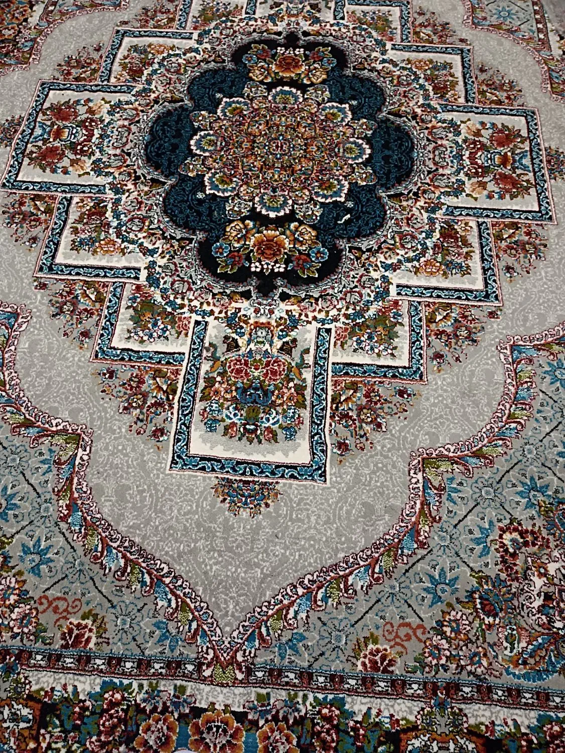 فرش های تمام نخ 700شانه تک 6متری ۶۵۰۰میلیون|فرش|نورآباد, |دیوار