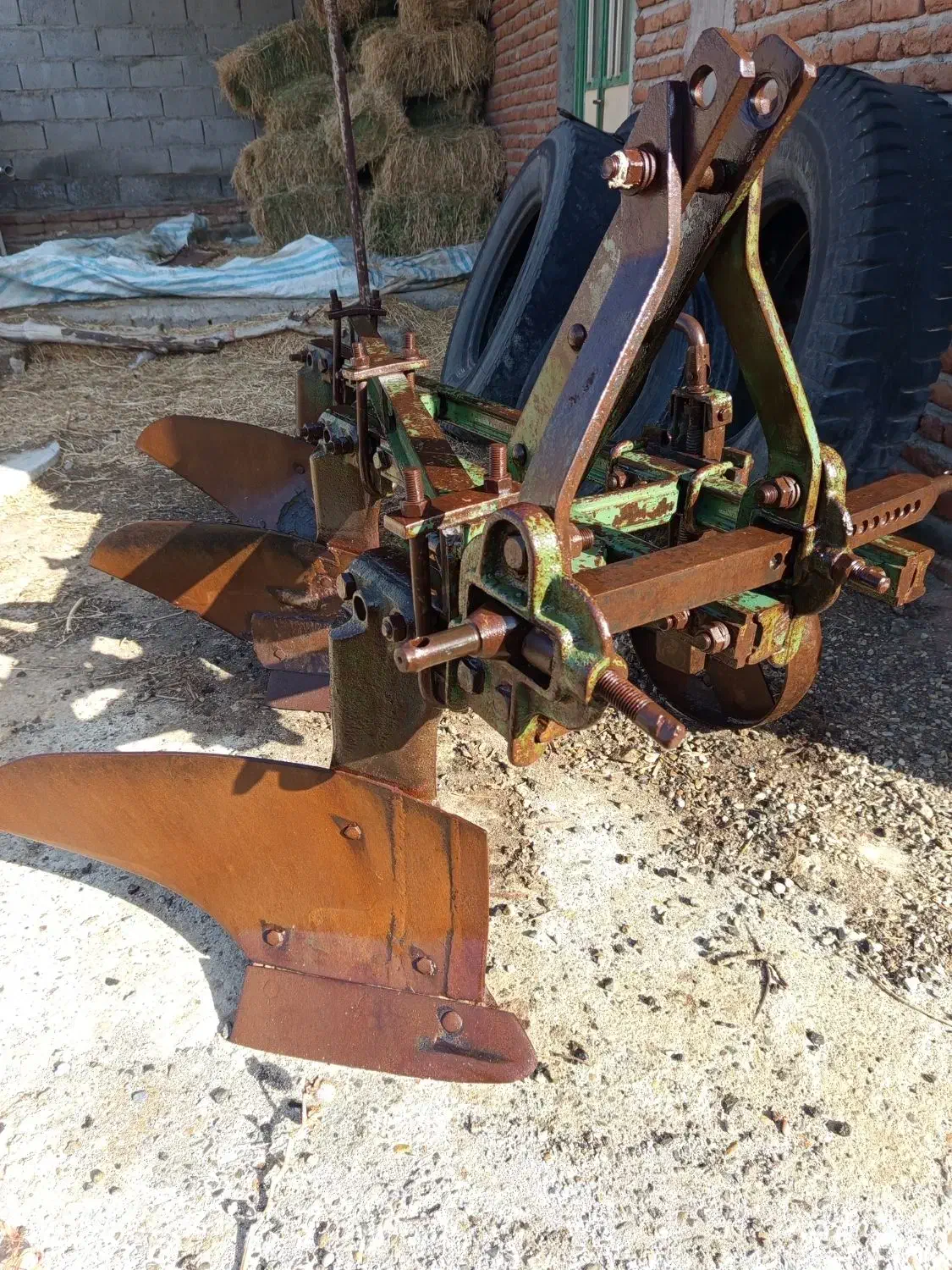 گاو آهن|ابزارآلات|ملکان, |دیوار