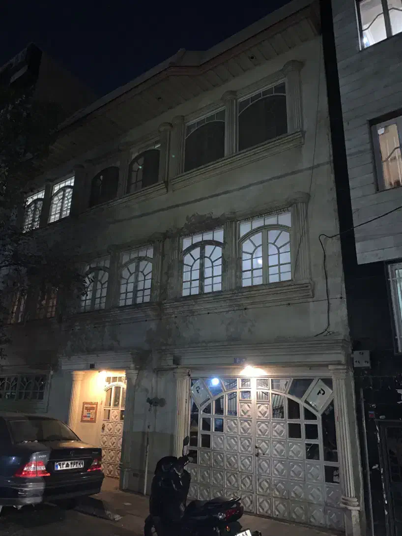 ۲۷۶ متری عرض ۱۲ جنوبی ، شرقی فلکه اول|فروش زمین و ملک کلنگی|تهران, تهرانپارس جنوبی|دیوار