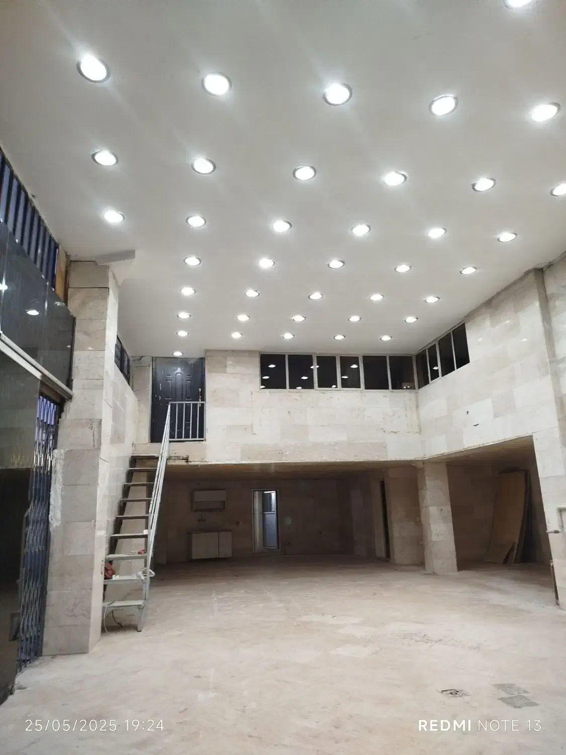 فروش مغازه لوکس 200 متری|فروش مغازه و غرفه|محمدشهر, همایون ویلا|دیوار