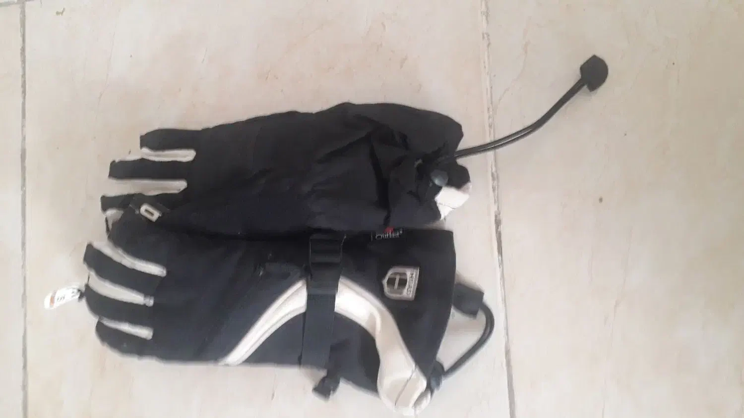 دستکش اسکی کاملا نو و سالم|ورزشهای زمستانی|قرچک, شهرک طلائیه|دیوار