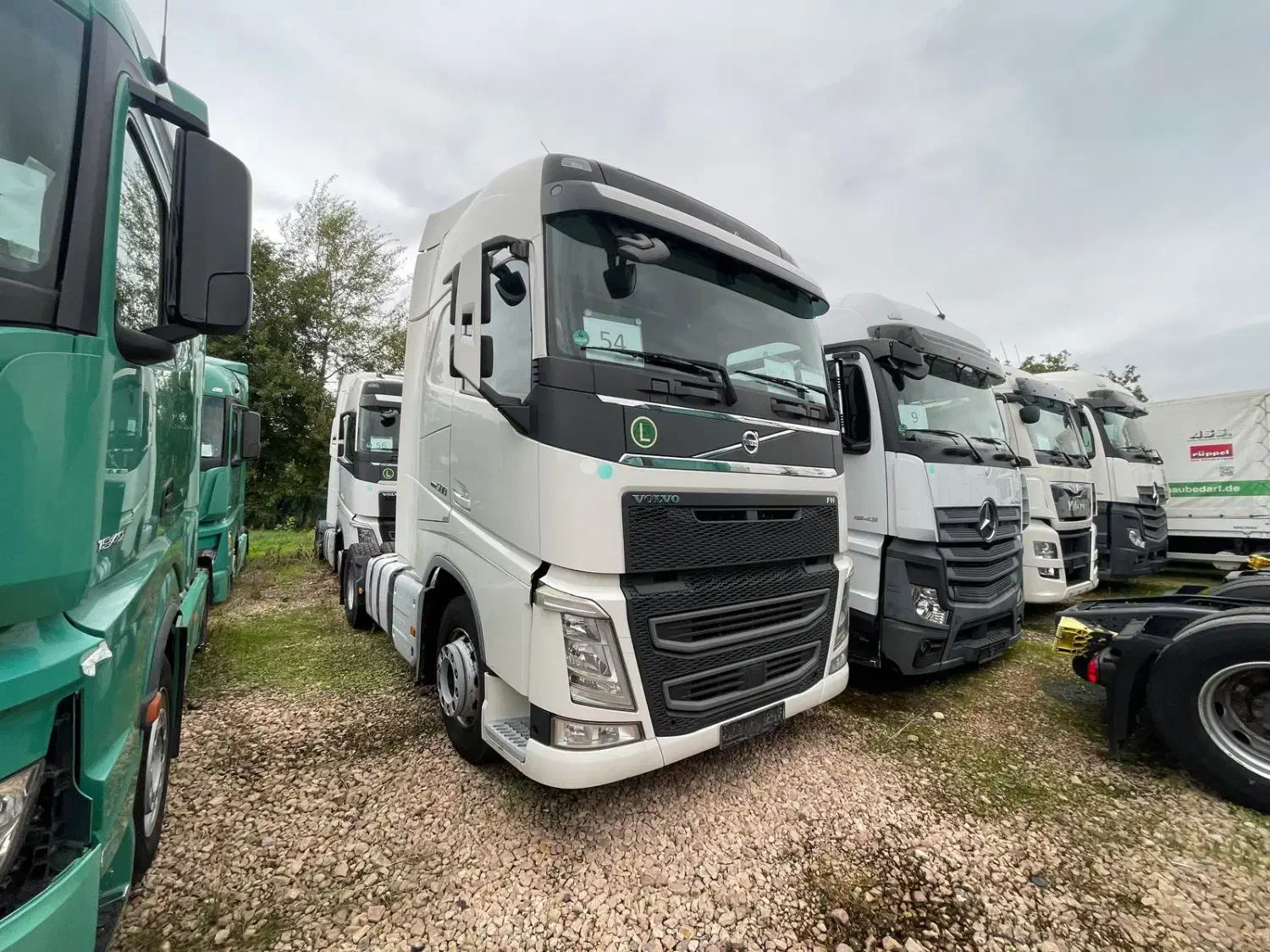 انواع کامیون کشنده اروپایی وارداتی ولوو اسکانیا|خودرو سنگین|یزد, |دیوار