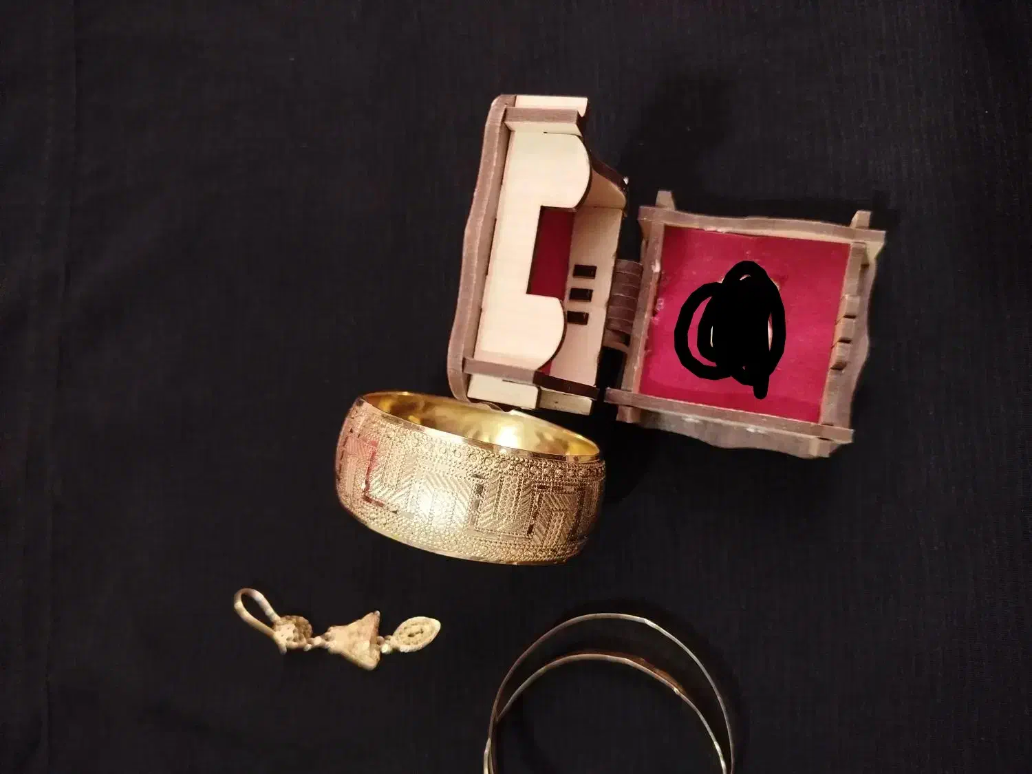 طلا|جواهرات|مشهد, شهید آوینی|دیوار