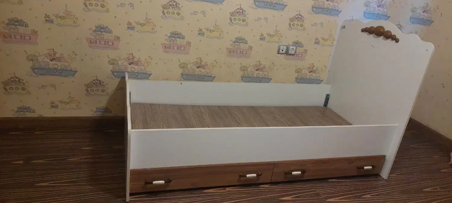 تختخواب ، کمد ، ویترین  کودک و نوجوان|تخت و سرویس خواب|رشت, کاکتوس|دیوار