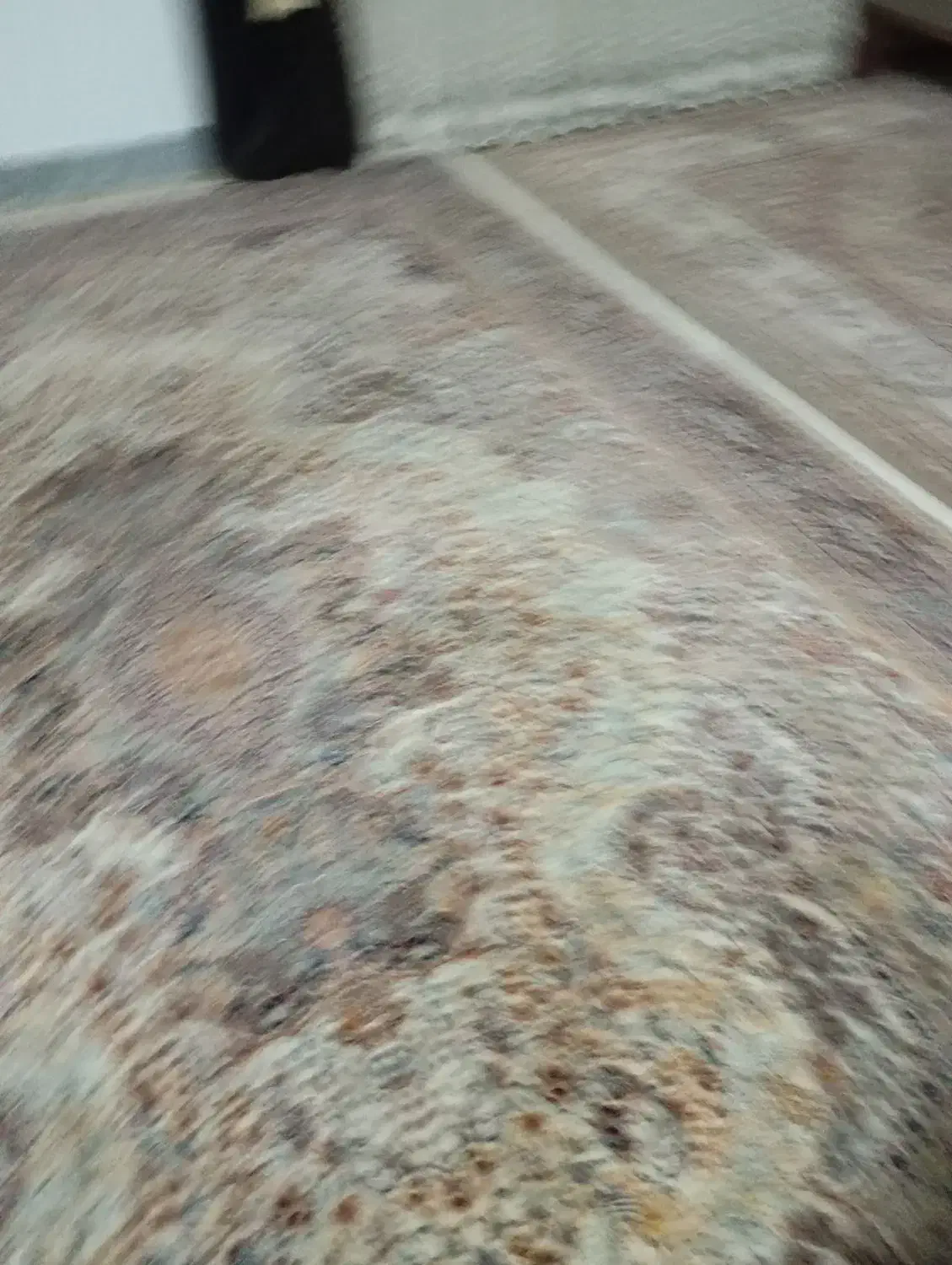 فرش‌موجوداست|فرش|چاف و چمخاله, |دیوار