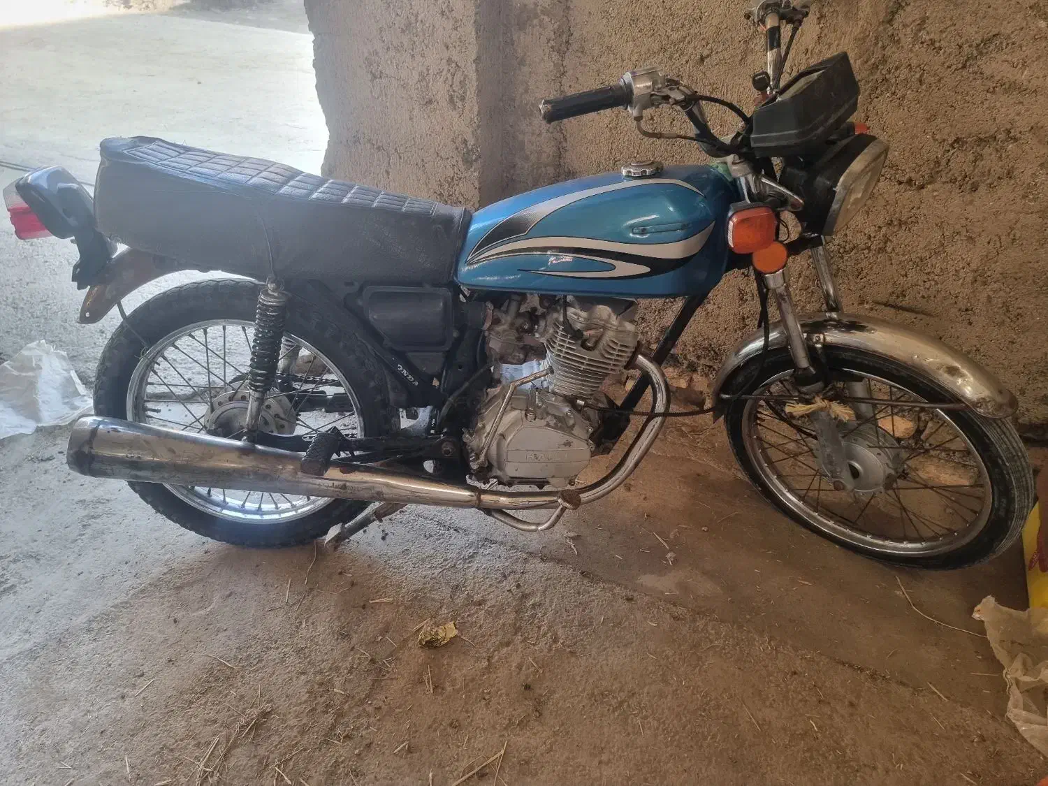 موتور روغنی ۱۲۵ سالم|موتورسیکلت|سیمین شهر, |دیوار