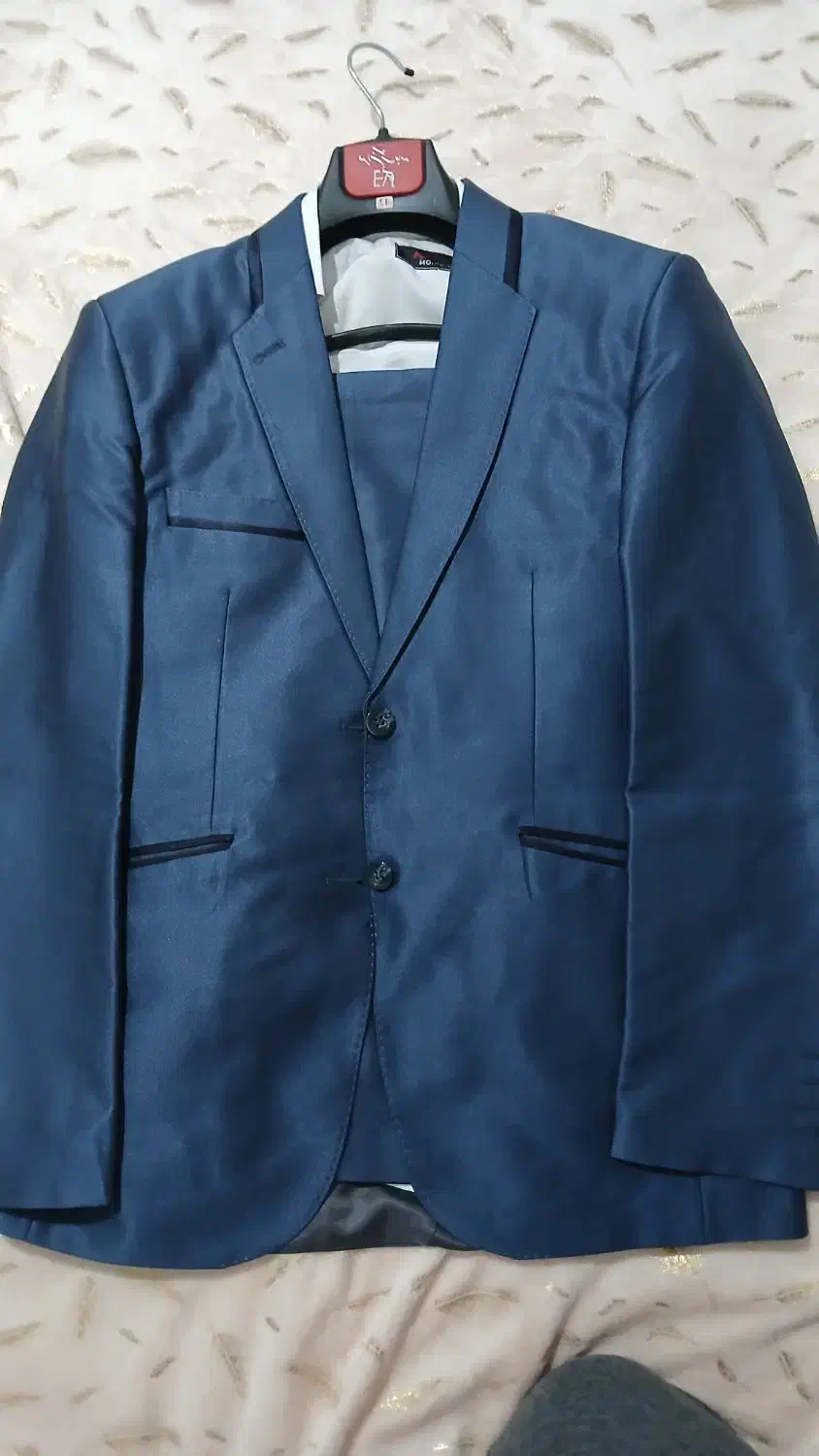 کت وشلوار|لباس|دورود, |دیوار