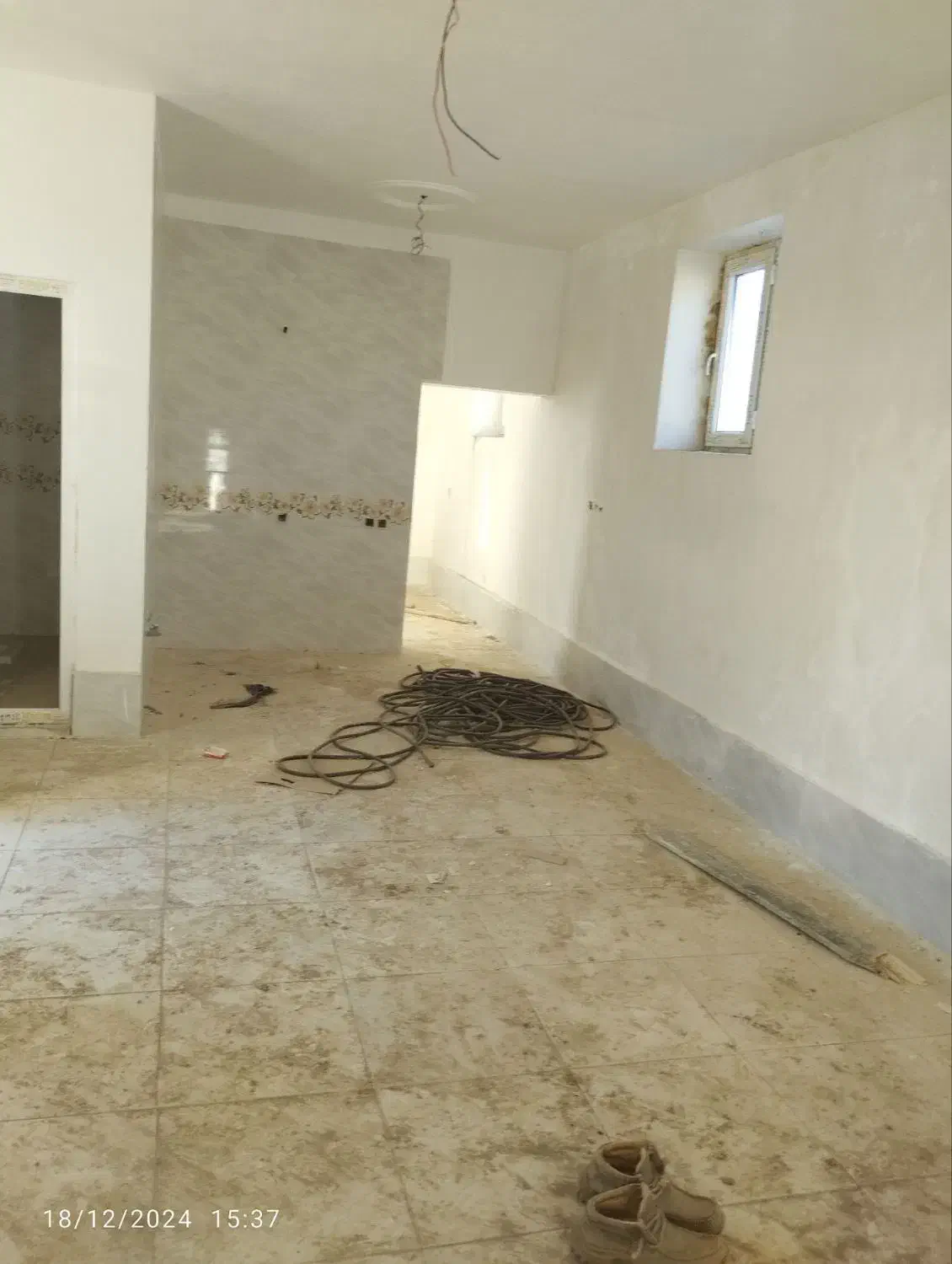 زمین دیوار کشی شده با ساختمان شهرک صنعتی آباریک|فروش دفتر صنعتی، کشاورزی، تجاری|صحنه, |دیوار