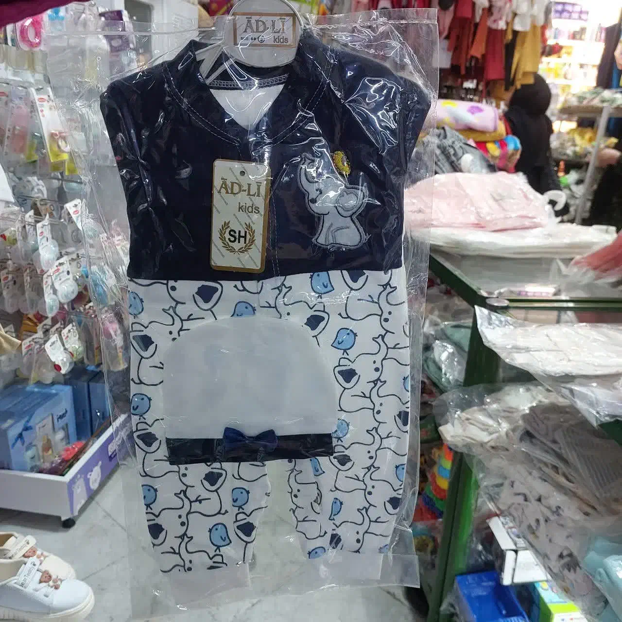 سرهمی|کفش و لباس بچه|مشهد, نوده|دیوار