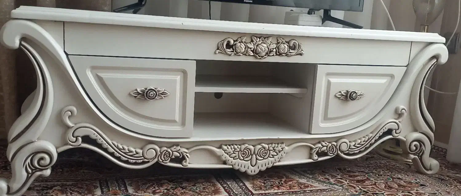 میزتلویزیون|میز تلویزیون|تربت جام, شهید نصرالهی|دیوار