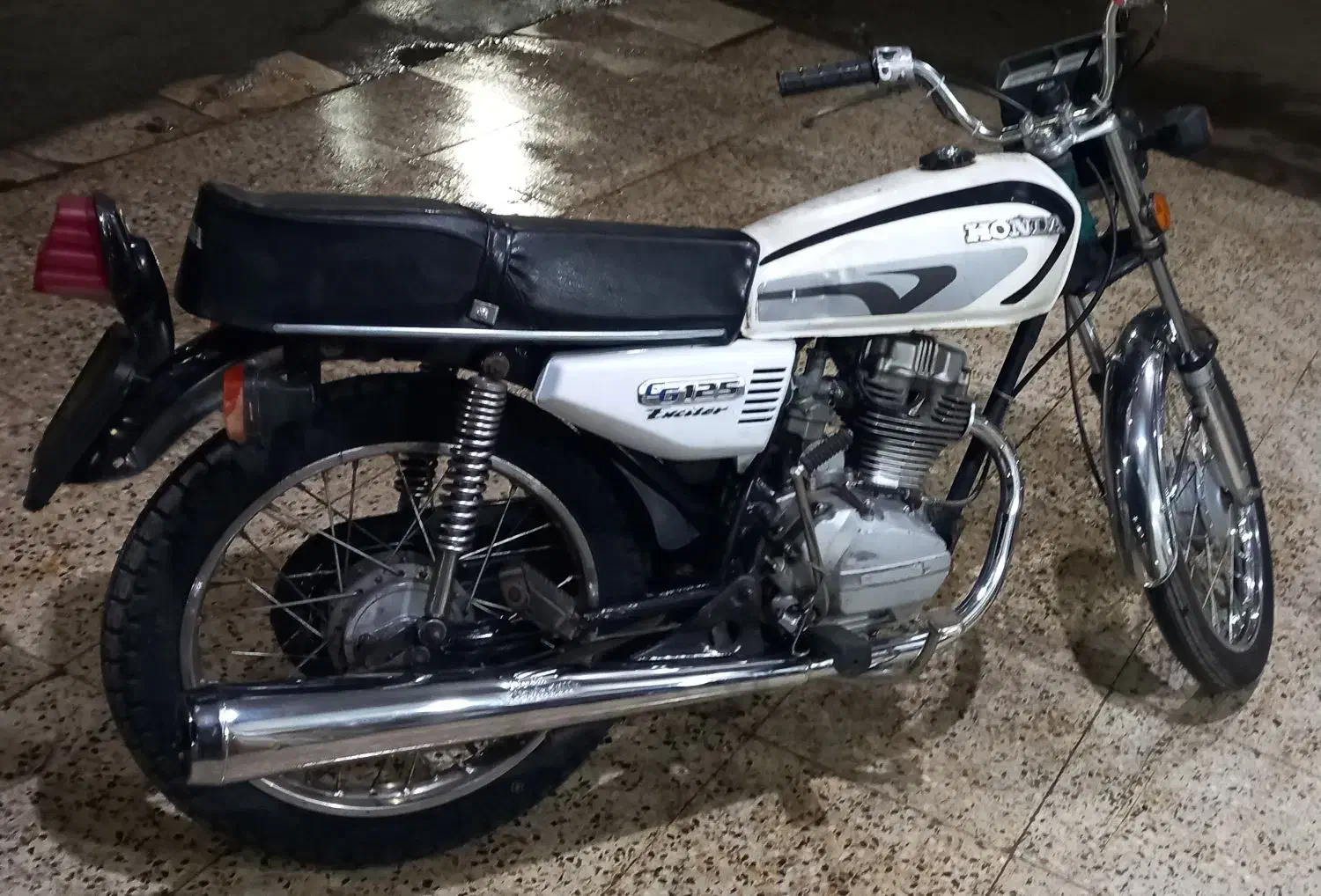 موتورسیکیلت هندا۱۲۵استارتی پارکینگی|موتورسیکلت|لشت نشا, |دیوار