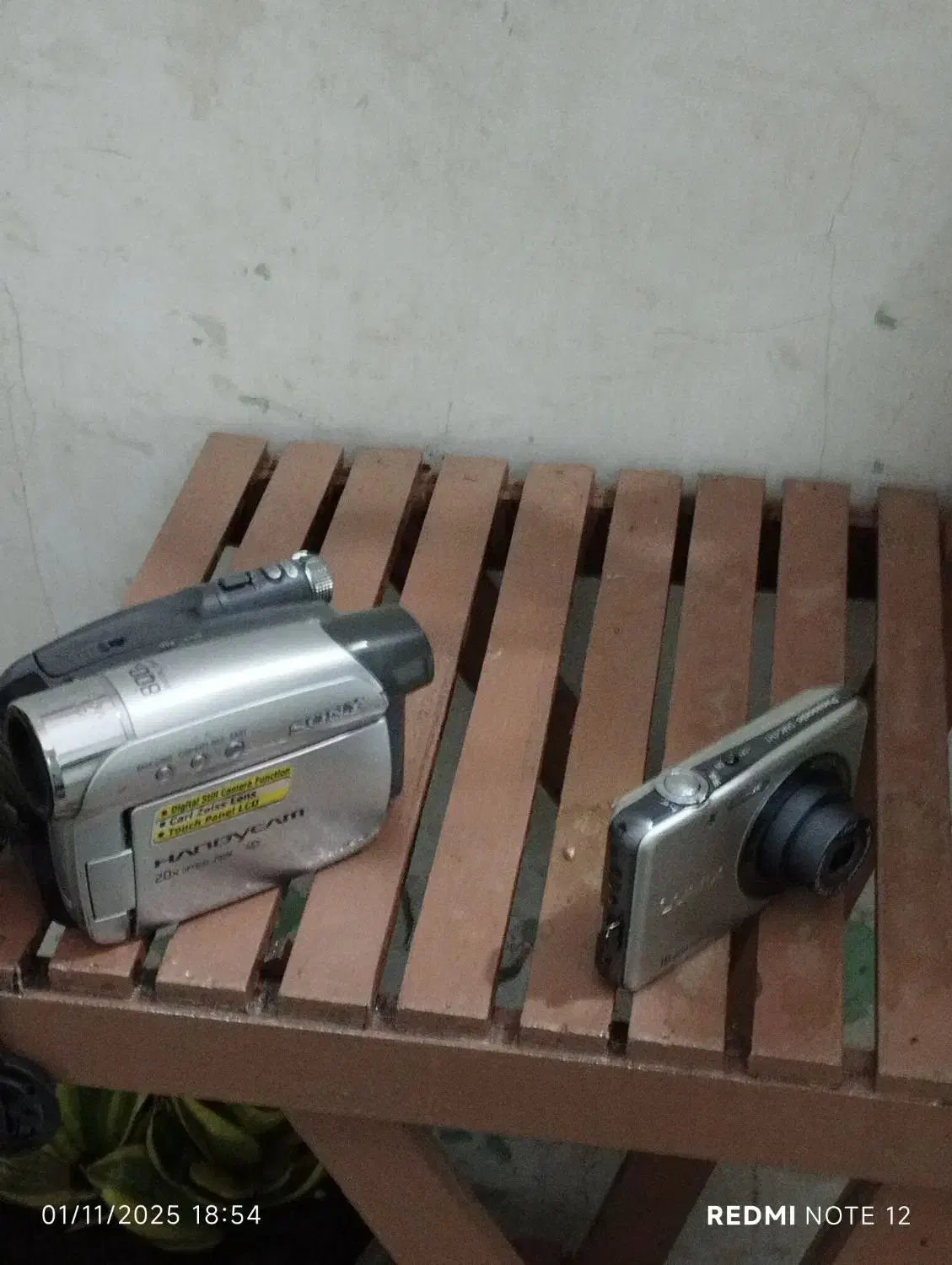 دوربین  هندیکن  قدیمی  و لومیکس دیجیتال|دوربین عکاسی و فیلم‌برداری|یزد, |دیوار