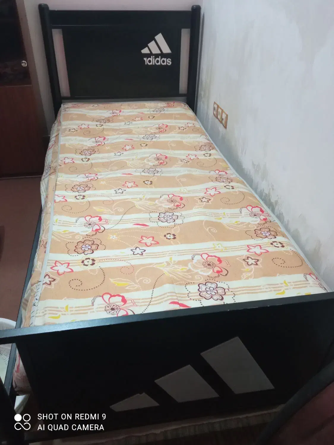 تخت خواب یک نفره|تخت و سرویس خواب|شیراز, گویم|دیوار