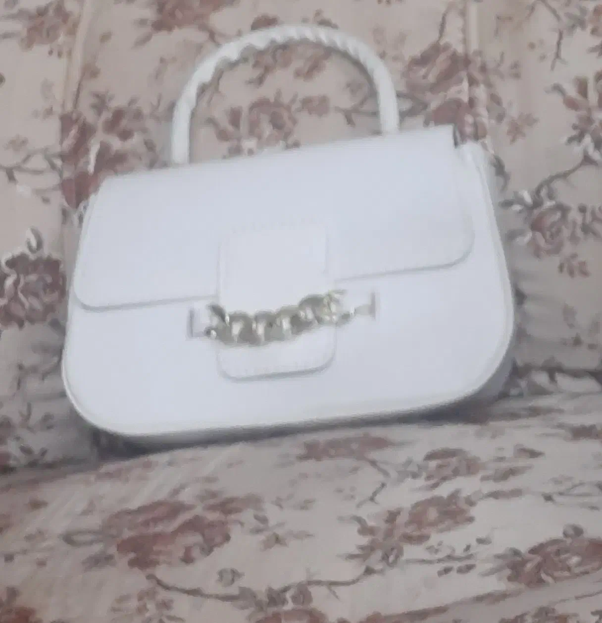 تعدادی کیف زنانه|کیف، کفش، کمربند|لنگرود, |دیوار