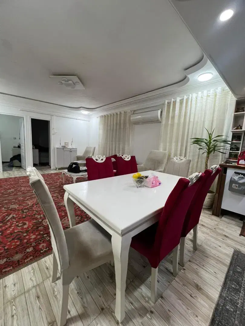 میز نهار خوری نیم ست پنج نفره جلو مبلی و دو عسلی|حراج|رشت, حمیدیان|دیوار