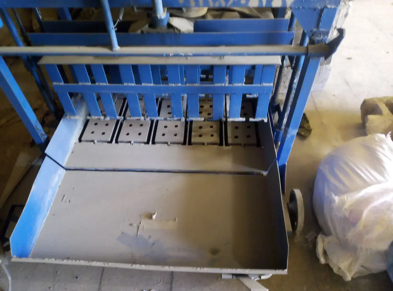 فروش دستگاه بلوک دیوار و سقفی متحرک|مصالح و تجهیزات ساختمان|بیرم, |دیوار